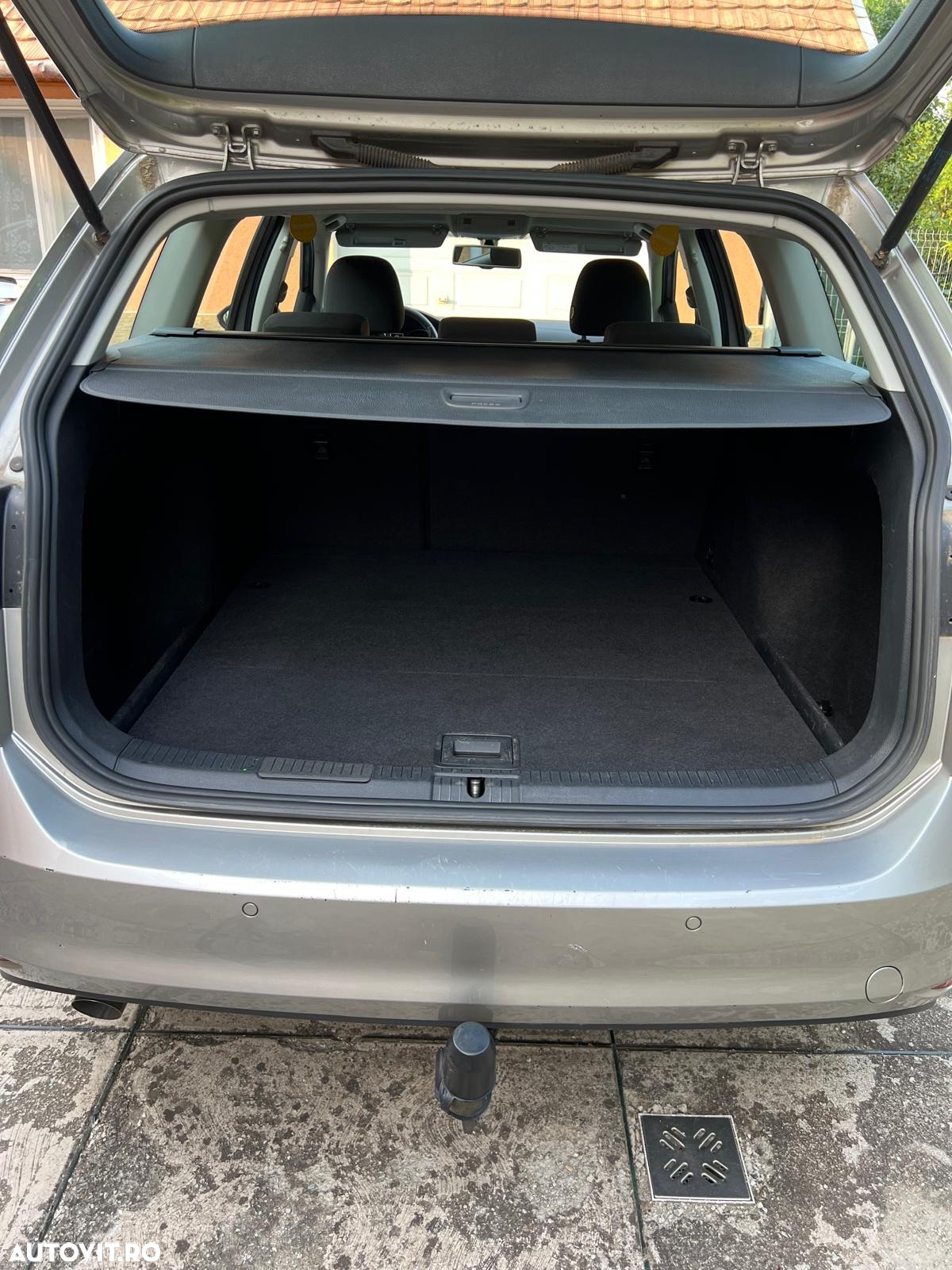 Volkswagen Golf 1.6 TDI BMT Highline - 9