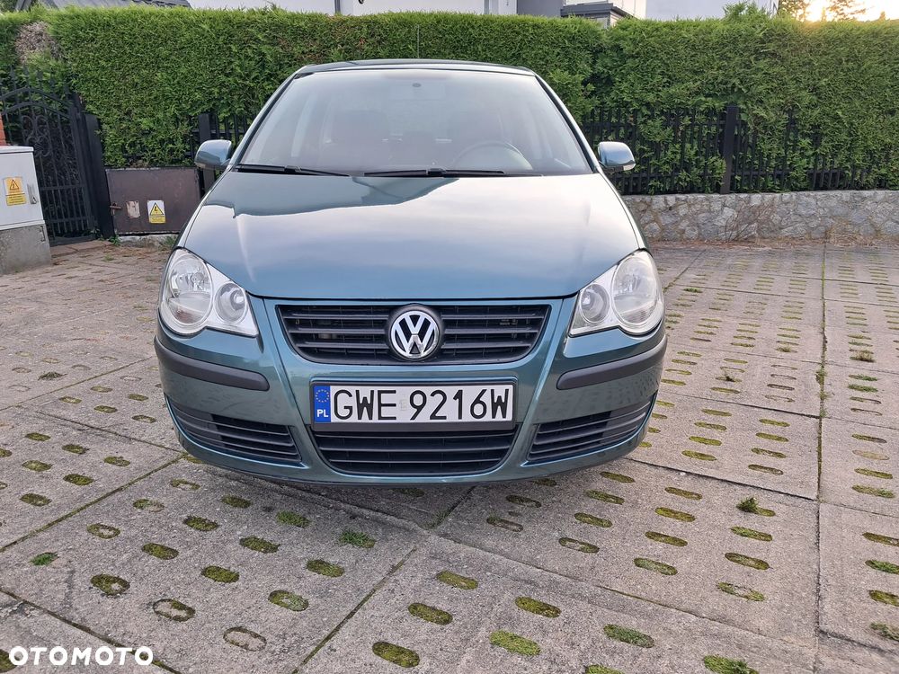 Volkswagen Polo 1.4 16V Comfortline - 2