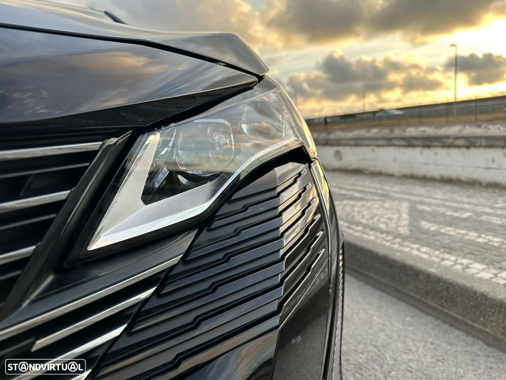 Peugeot 3008 1.6 Hybrid4 GT e-EAT8 - 46