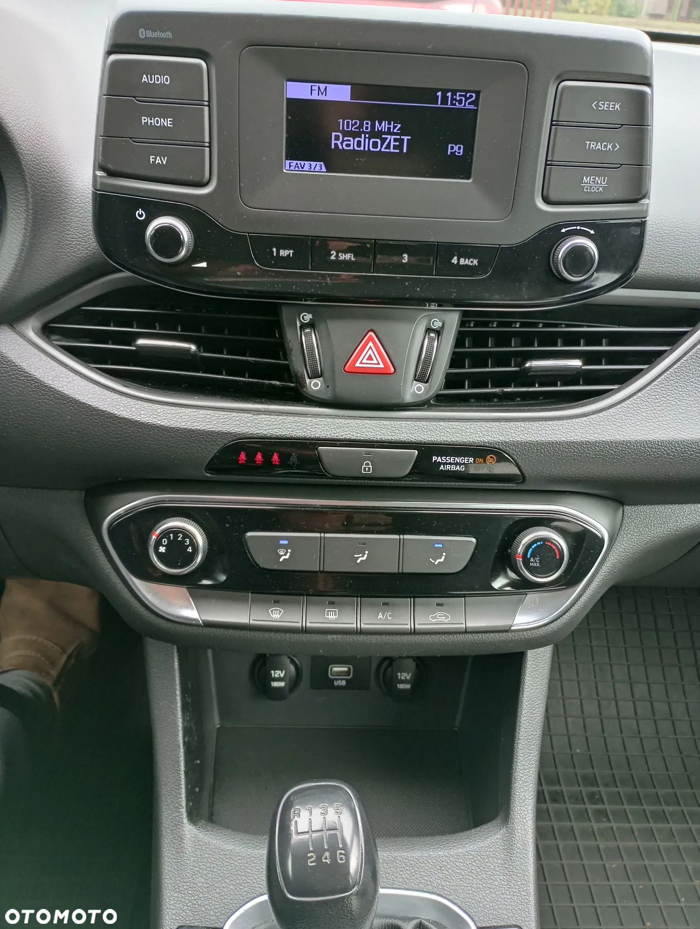 Hyundai i30 1.5 DPI Classic + - 16