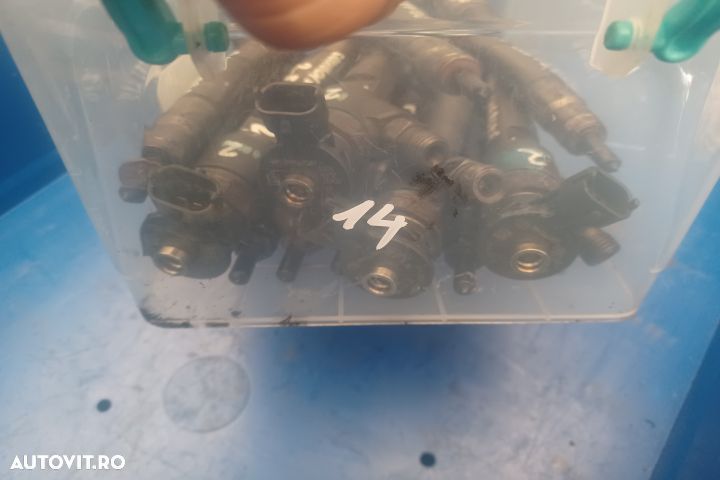 Set injectoare 0445110256 1.6 CRDI Hyundai i30 FD [2007 - 2010] wagon - 4