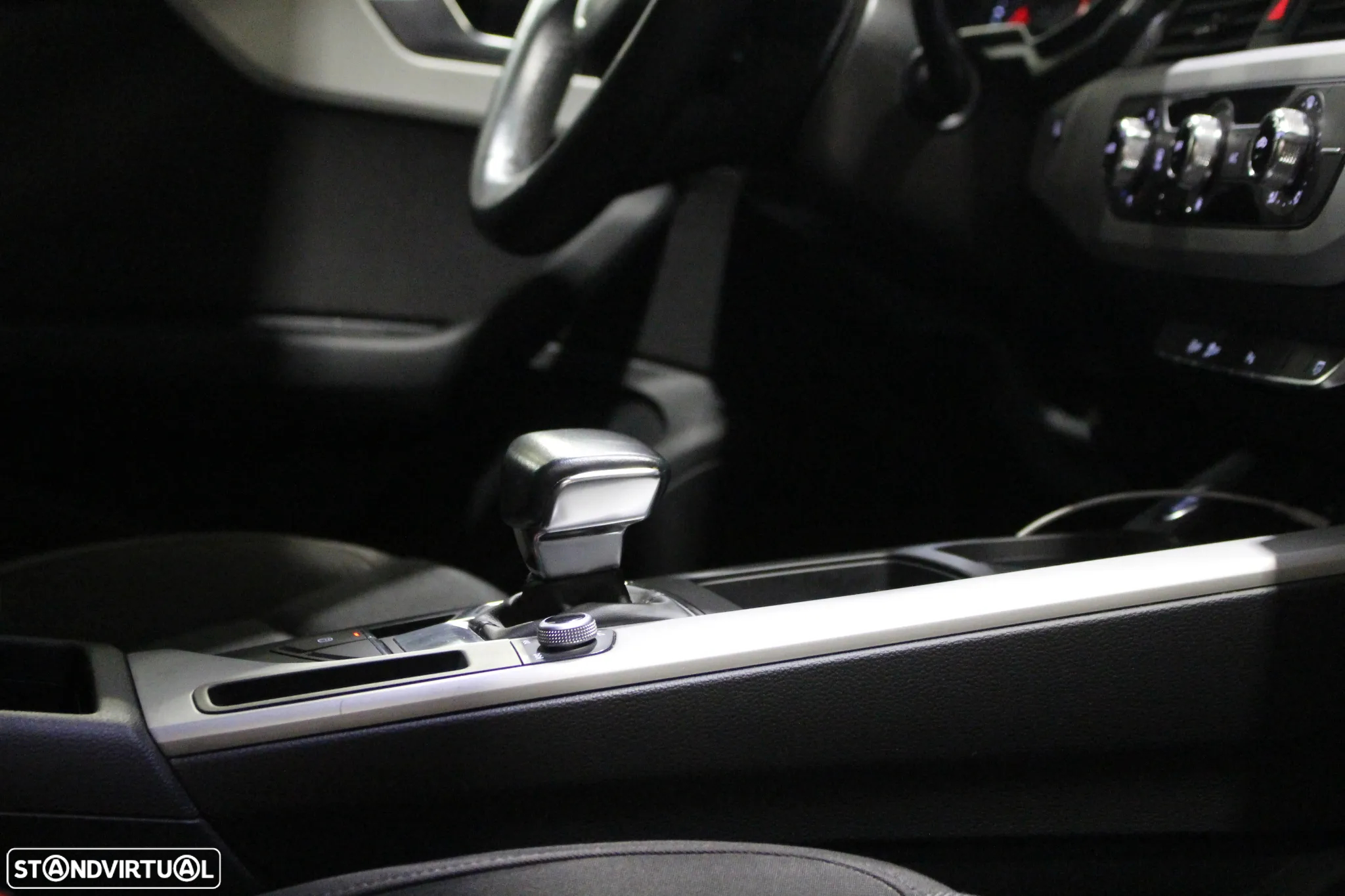 Audi A4 Avant 30 TDI Advanced S tronic - 17