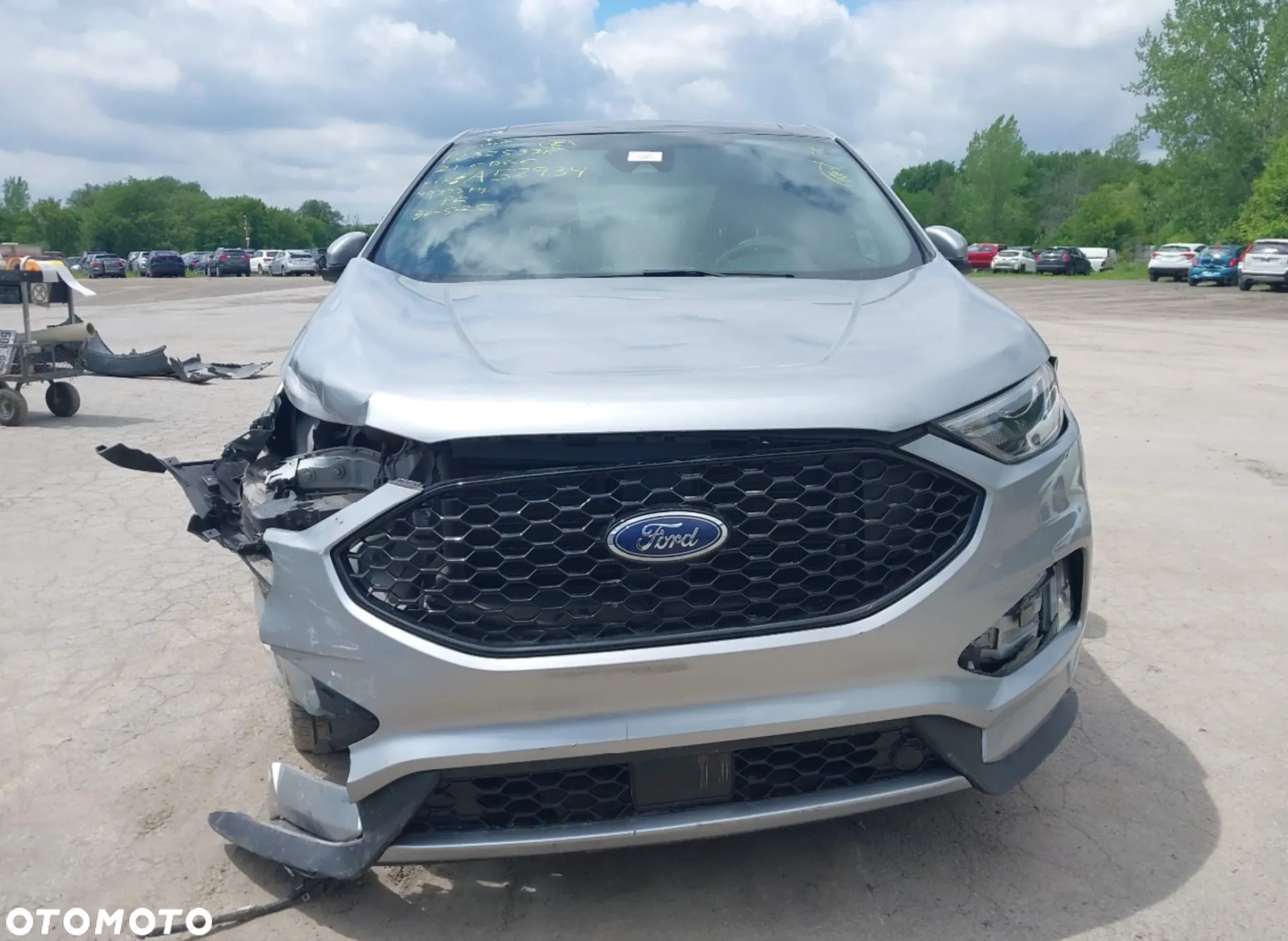 Ford Edge - 8