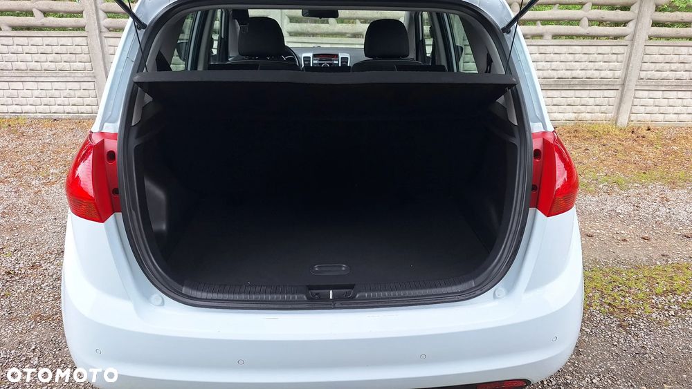 Kia Venga 1.6 CVVT Titanium Collection - 18
