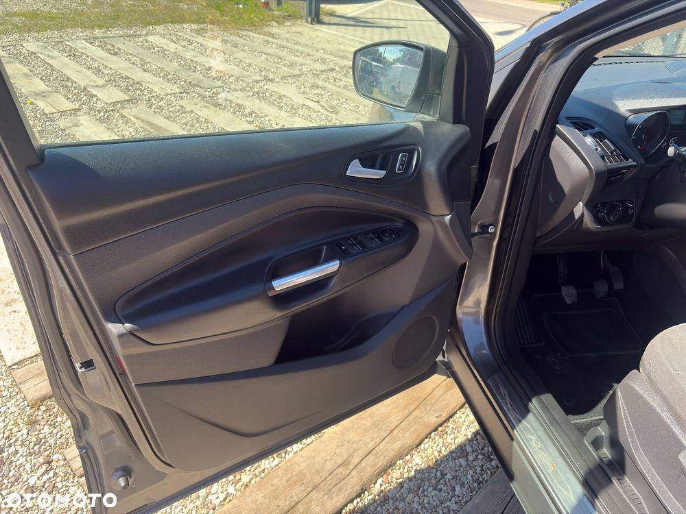 Ford Kuga 2.0 TDCi 2x4 Trend - 11