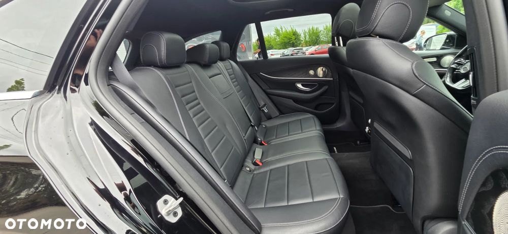 Mercedes-Benz Klasa E 400 d 4Matic 9G-TRONIC AMG Line - 36