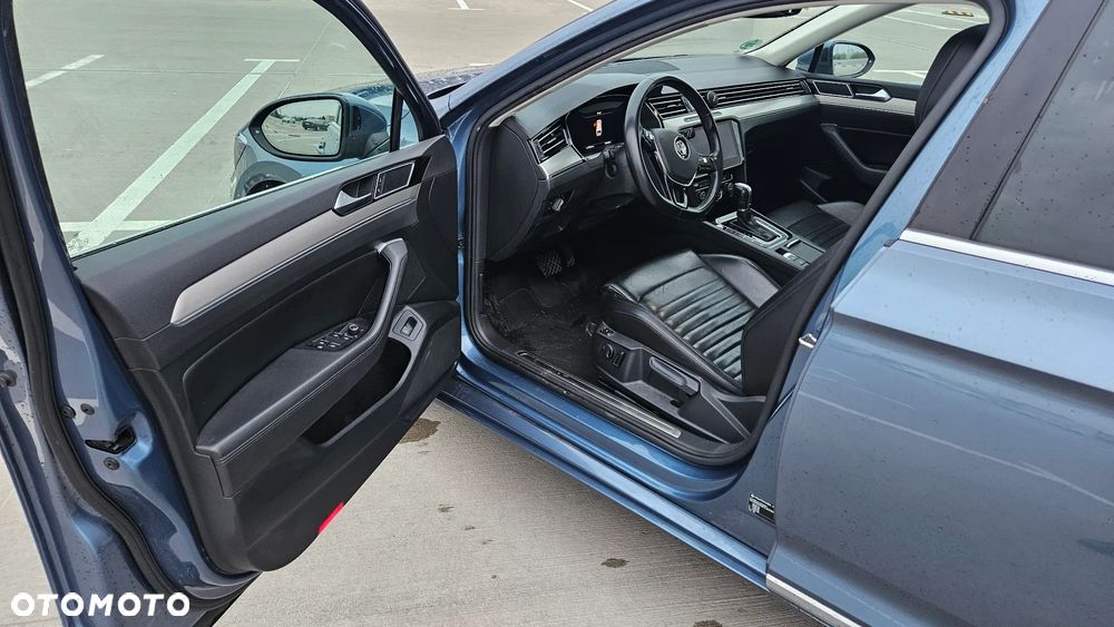 Volkswagen Passat - 5