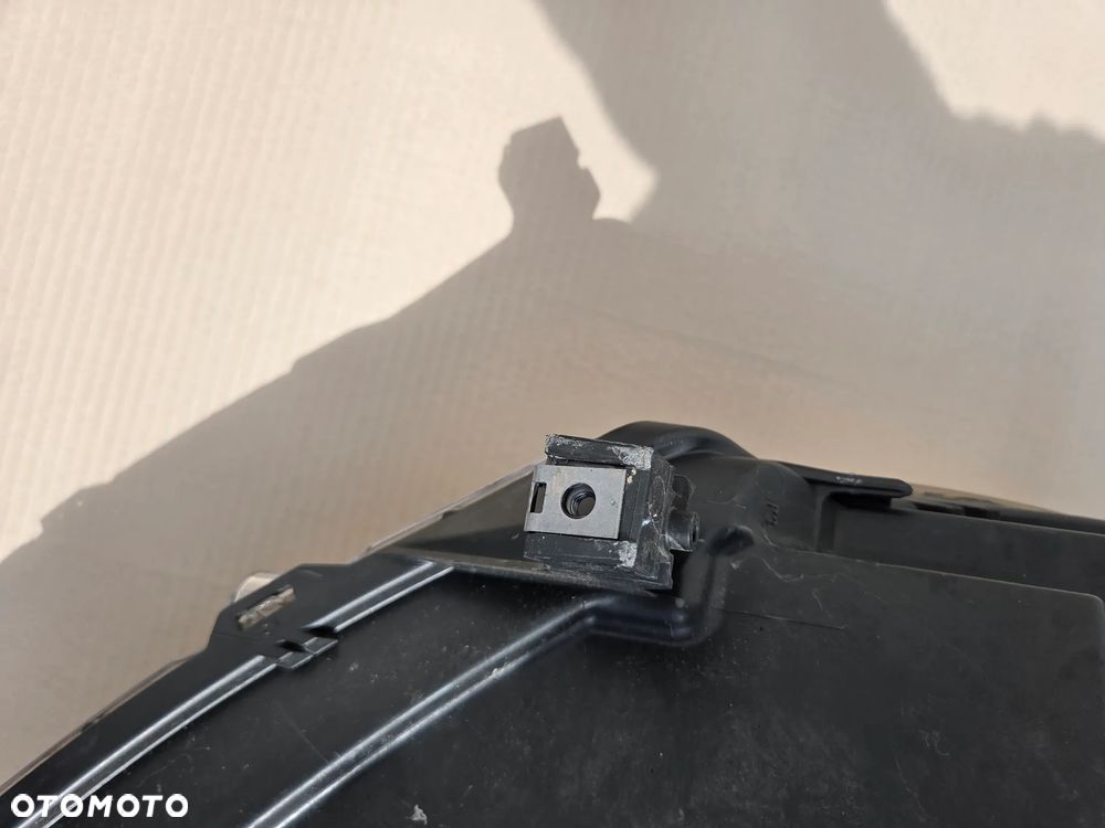 Lampy lampa przednia lewa prawa Peugeot 2008 I   9815405780   9815403080 - 10