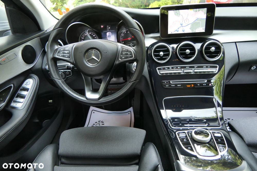 Mercedes-Benz Klasa C 180 7G-TRONIC Edition 1 - 2