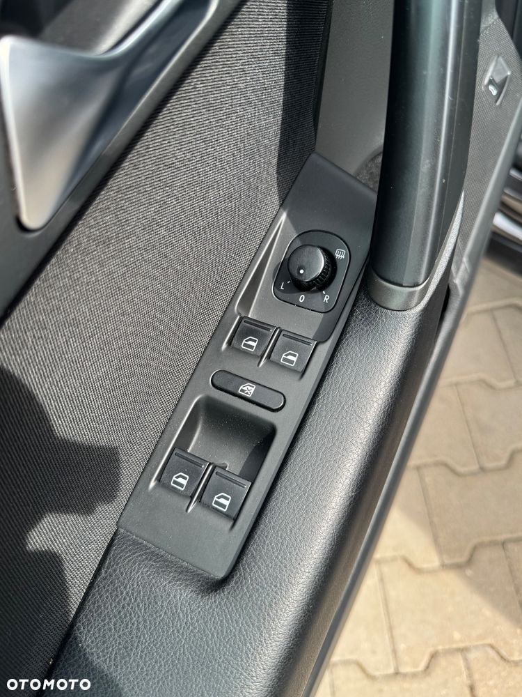Volkswagen Passat 1.4 TSI Comfortline R-Style - 16