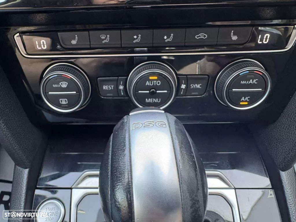 VW Passat Variant 2.0 TDi R-Line DSG - 9