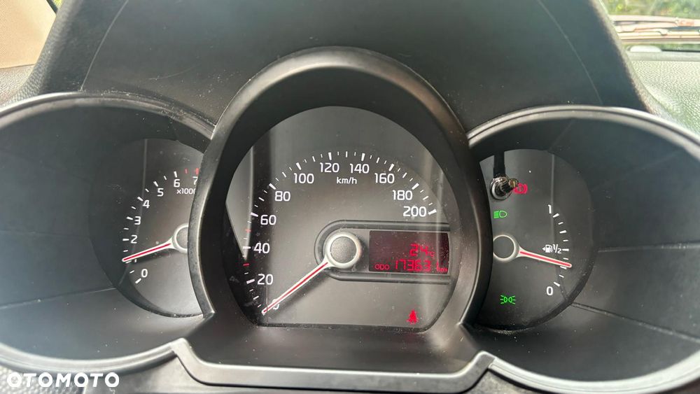 Kia Picanto 1.0 M - 10