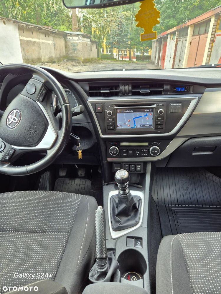 Toyota Auris 1.33 VVT-i Premium - 6