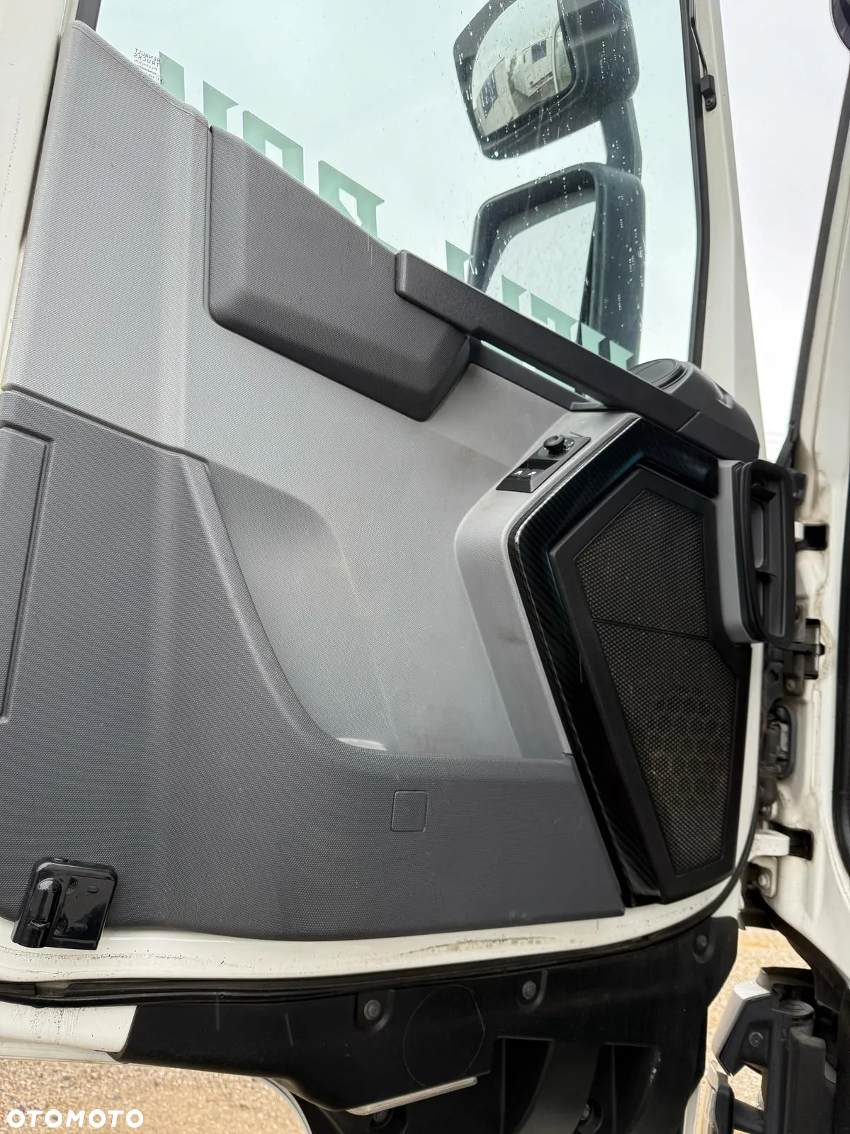 Renault T 440 typ HD001, CKZ42A - 3