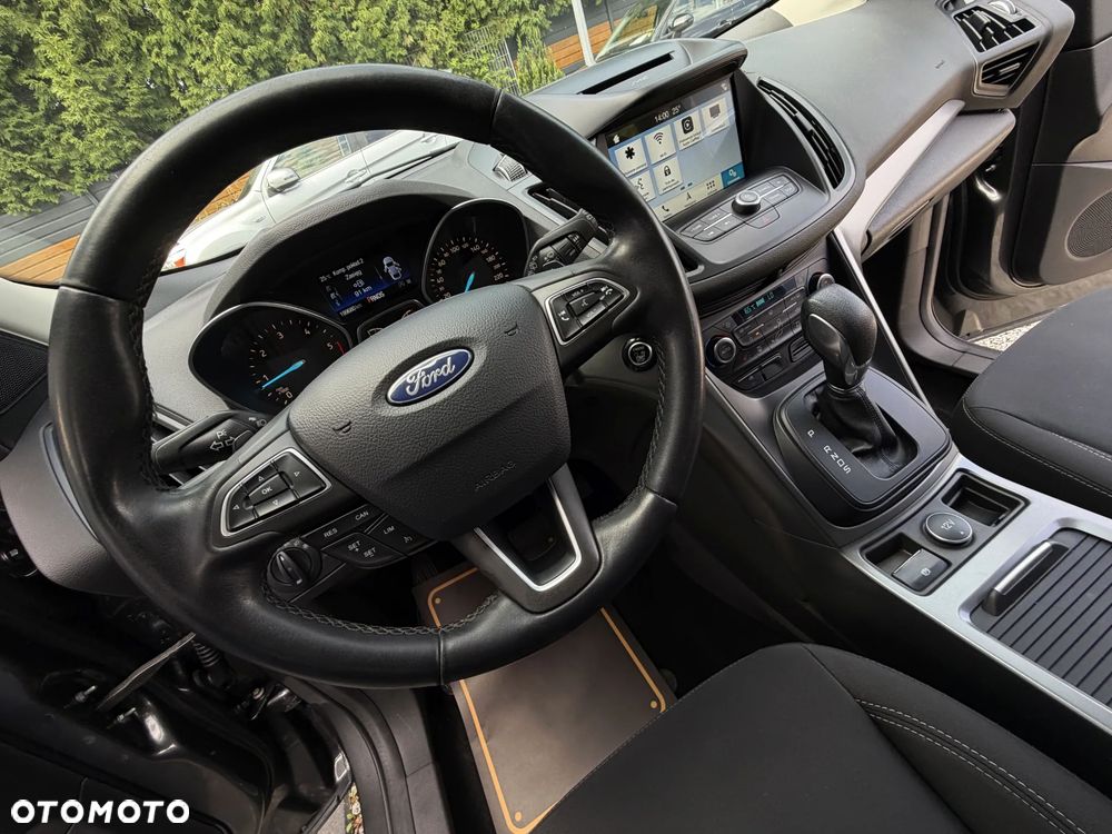 Ford Kuga - 30