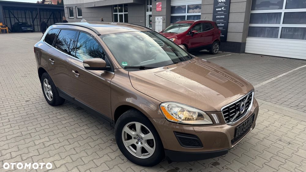 Volvo XC 60 2.4D AWD Momentum - 1