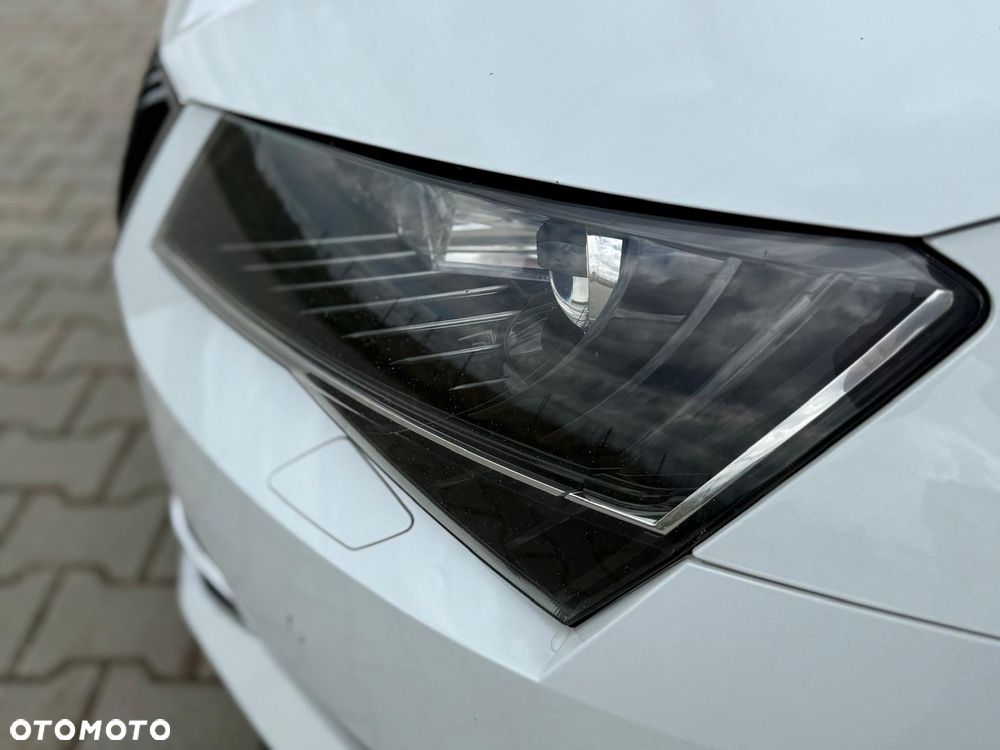 Skoda Superb 2.0 TDI DSG Style - 4