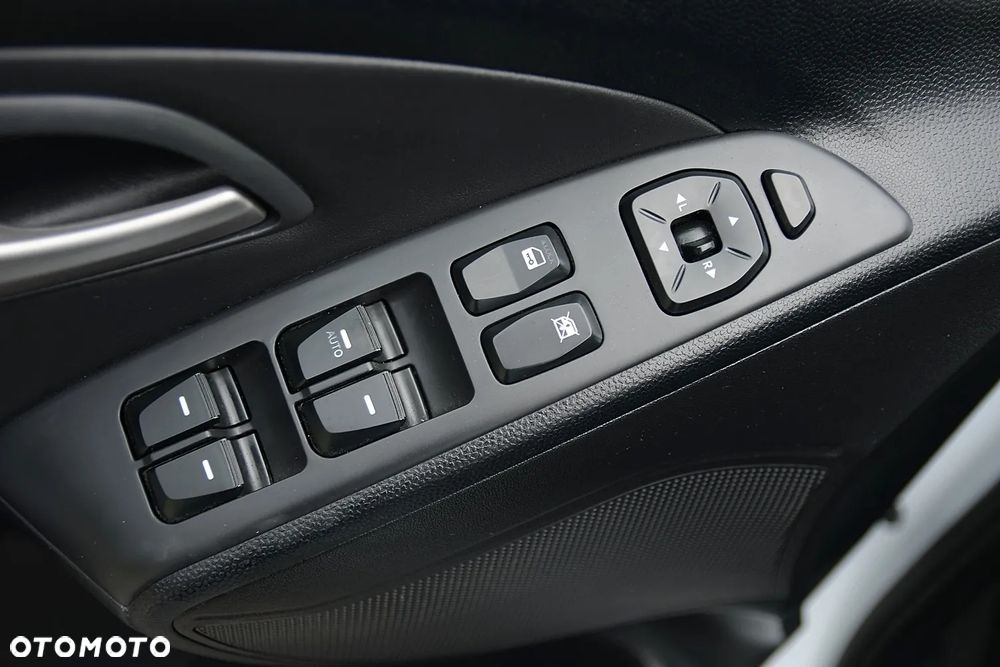 Hyundai ix35 2.0 Premium 2WD - 27