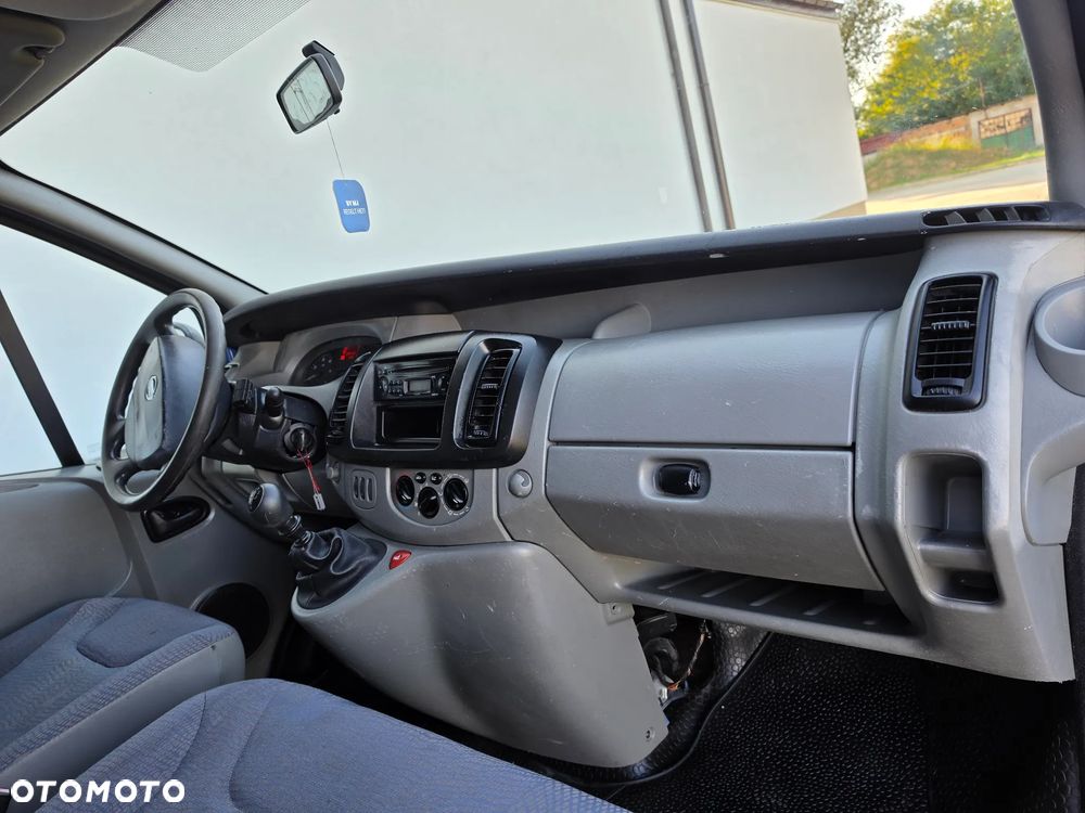 Renault Trafic - 18