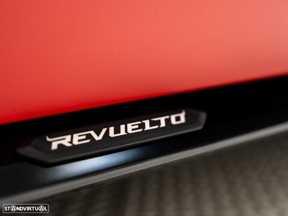 Lamborghini Revuelto - 14