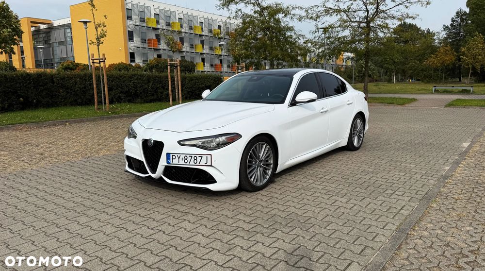 Alfa Romeo Giulia 2.0 Turbo 16V AT8 Veloce - 2