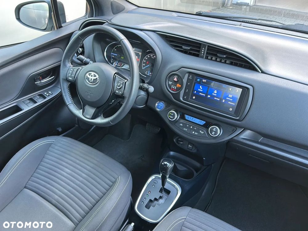 Toyota Yaris - 16
