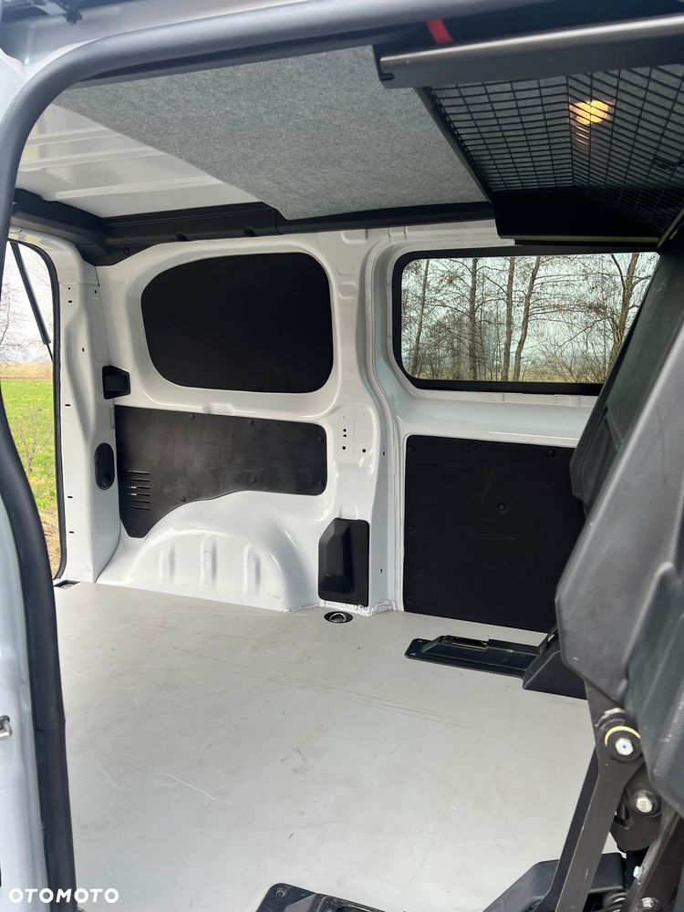 Opel Vivaro - 16