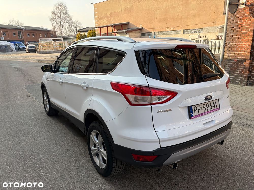 Ford Kuga 1.5 EcoBoost 2x4 Titanium - 19