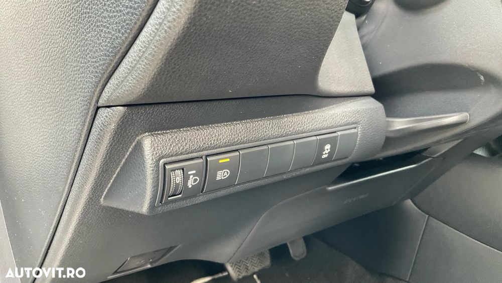 Toyota Corolla 1.8 HSD Dynamic - 29