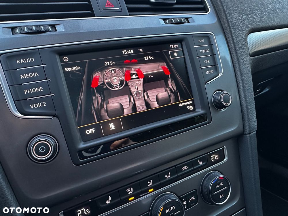 Volkswagen Golf 1.6 TDI BlueMotion Technology DSG Lounge - 19