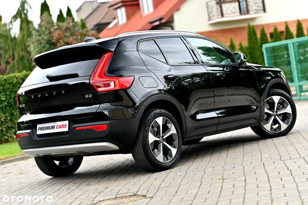 Volvo XC 40 B3 B DKG Ultra Black Edition - 12