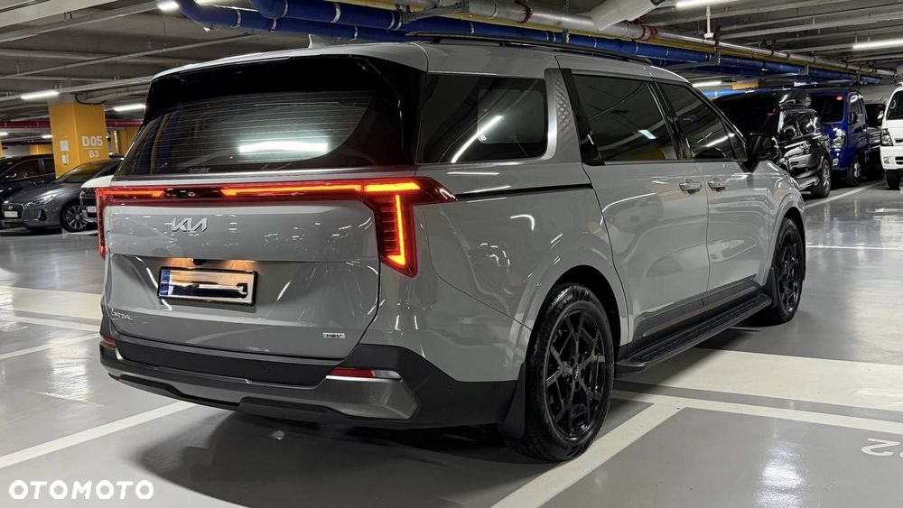 Kia Carnival - 6