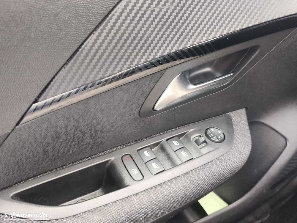 Peugeot 208 1.2 PureTech SE Style - 15