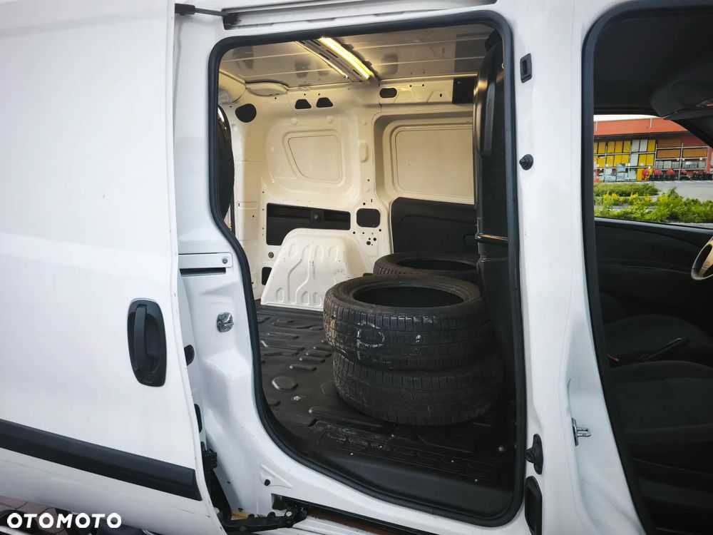 Fiat Doblo II 1.4 16V 95KM PB+LPG, Skrzynia 6-bieg., Klimatyzacja - 16