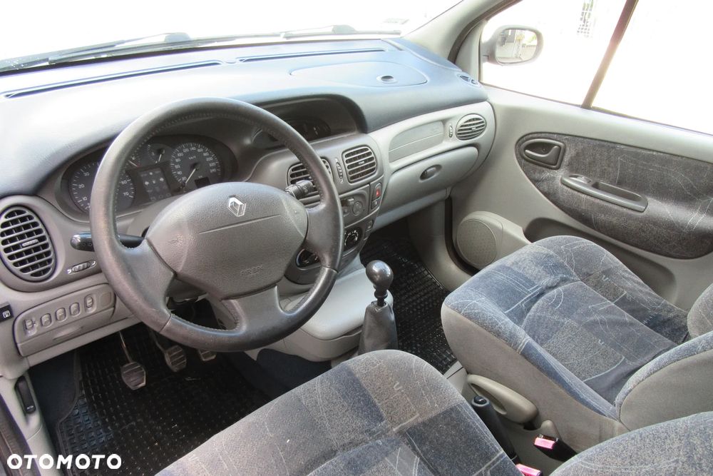 Renault Scenic - 4