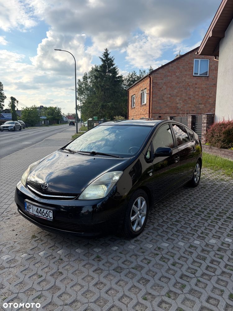 Toyota Prius 1.5 VVT-i Prestige - 1