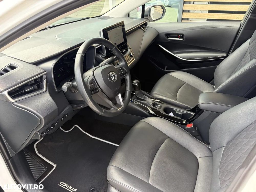 Toyota Corolla 1.8 HSD Exclusive - 18