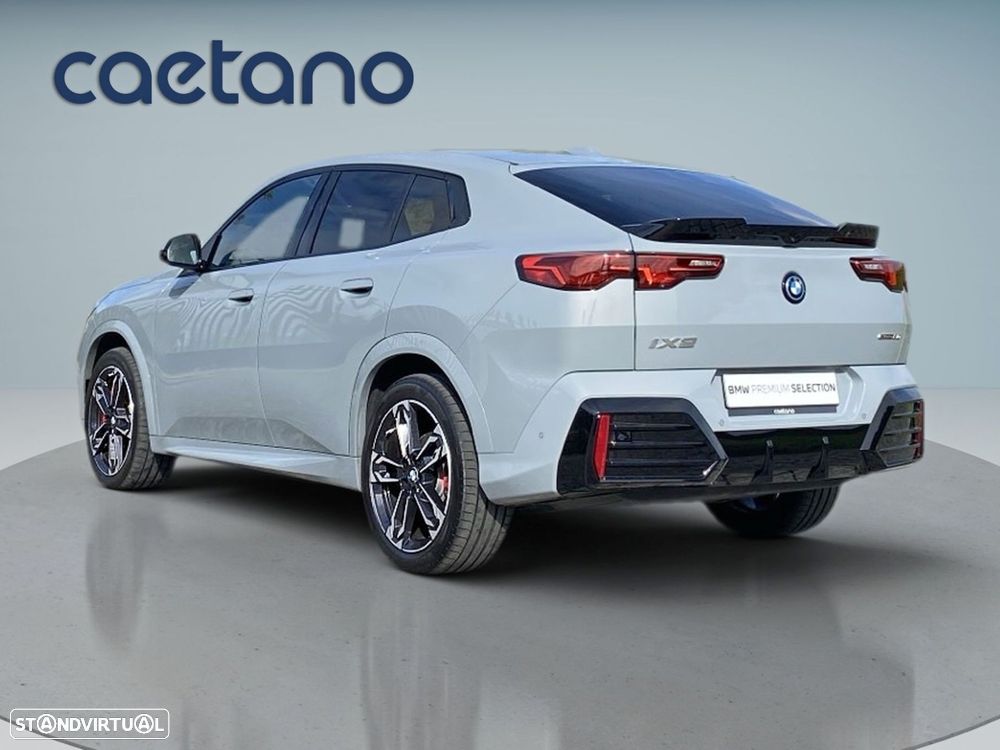 BMW iX2 eDrive20 Pack Desportivo M Pro - 27