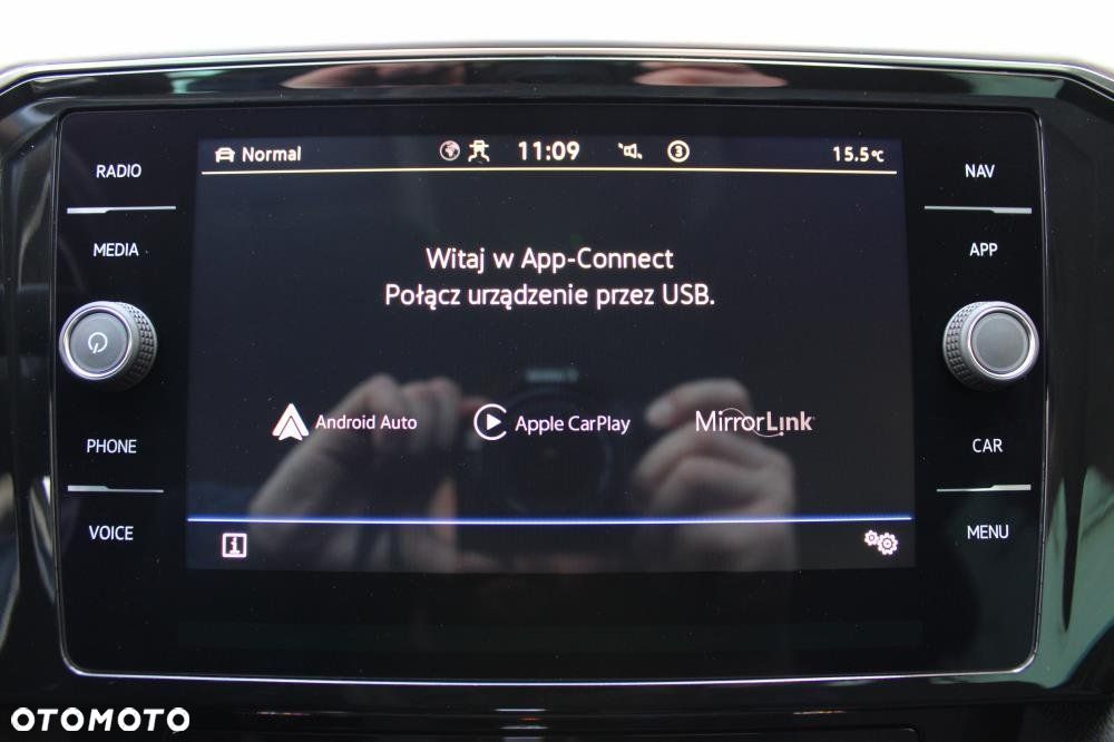 Volkswagen Passat - 20