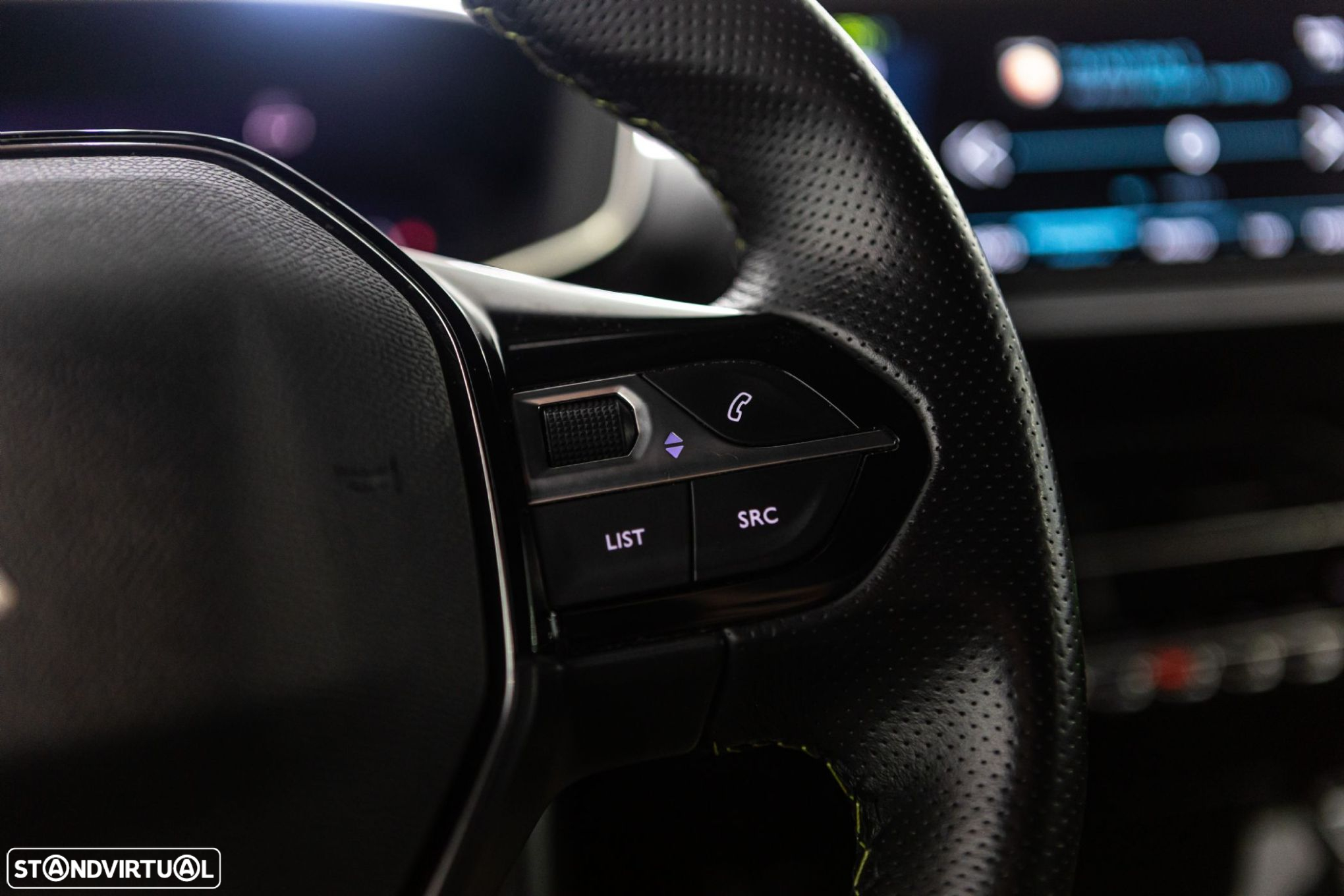 Peugeot e-2008 50 kWh GT - 19