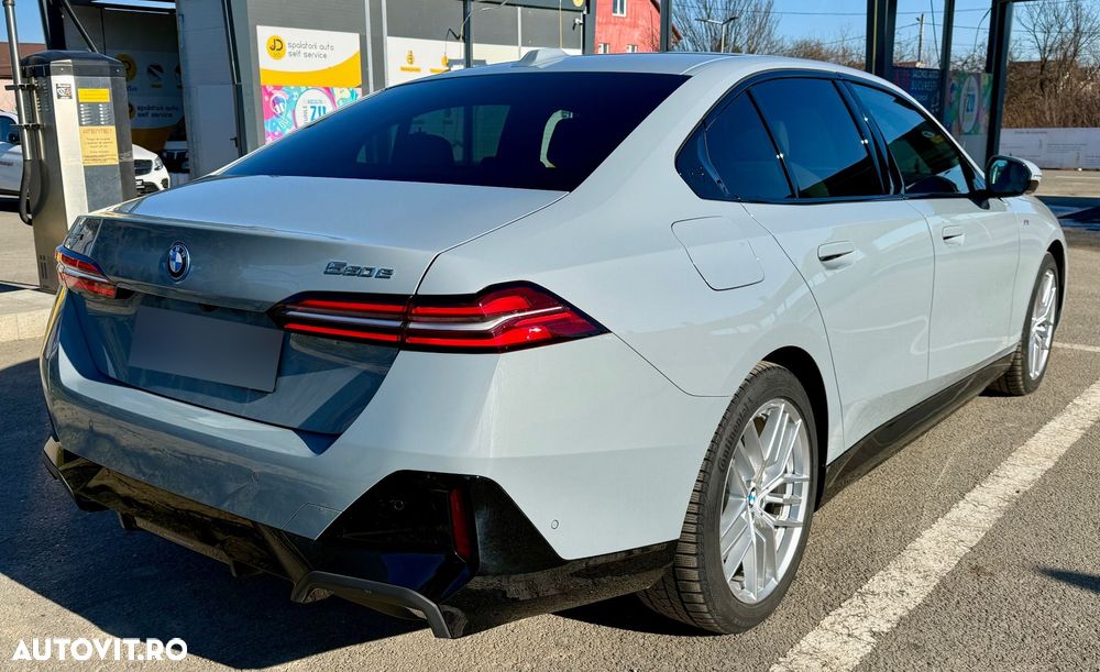 BMW Seria 5 550e xDrive AT PHEV - 7