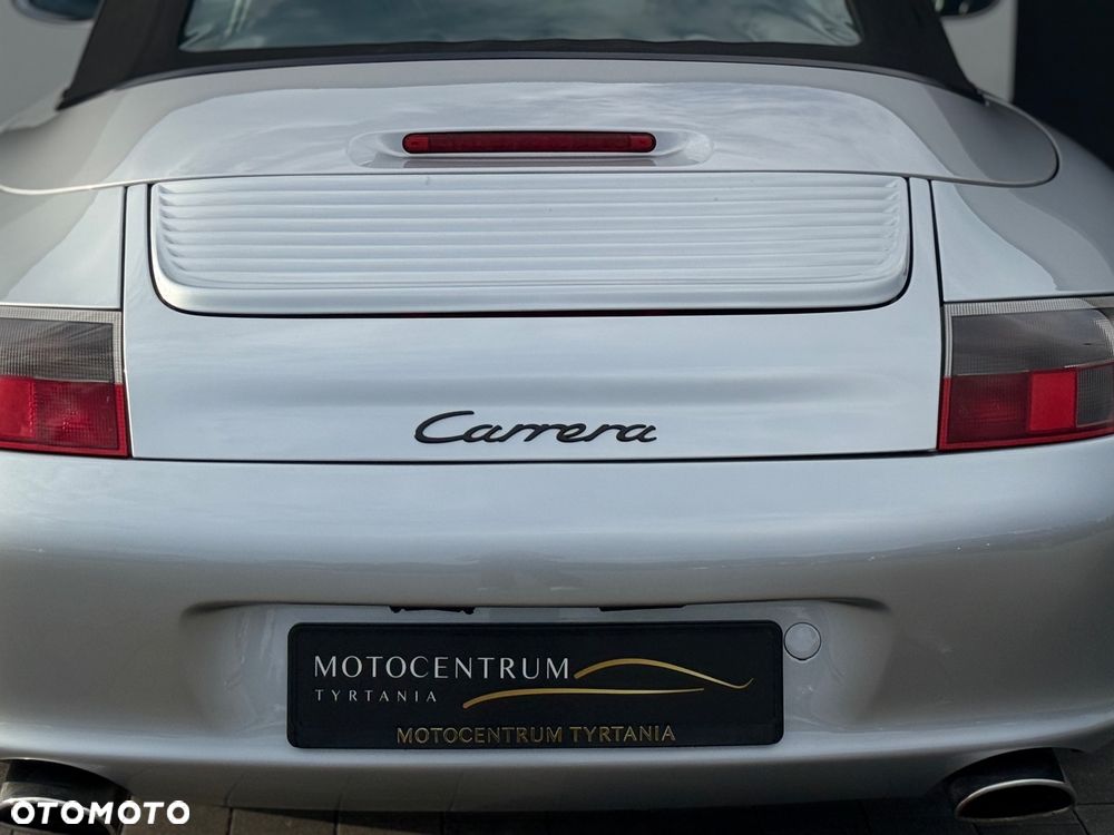 Porsche 911 Carrera - 29