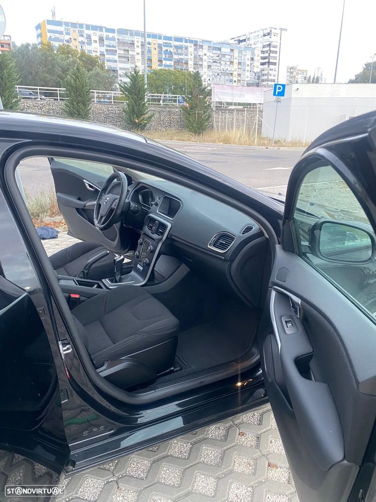 Volvo V40 D2 Kinetic - 11