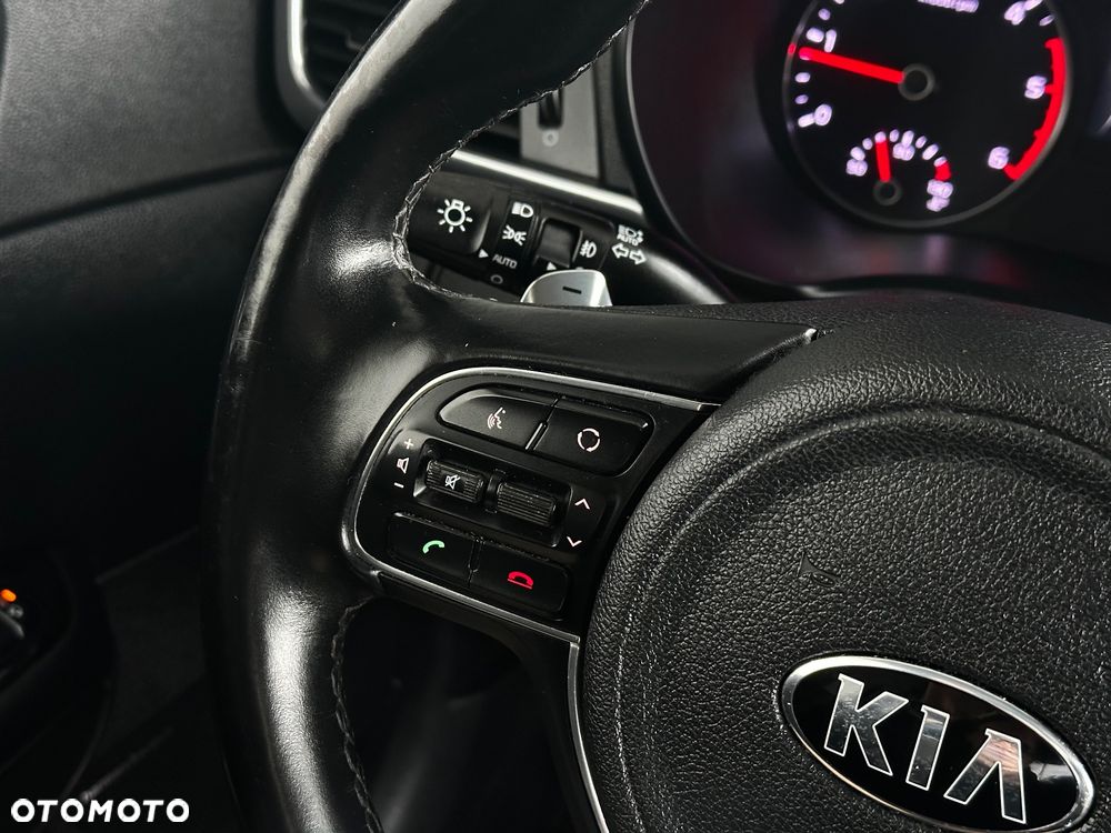Kia Optima - 31
