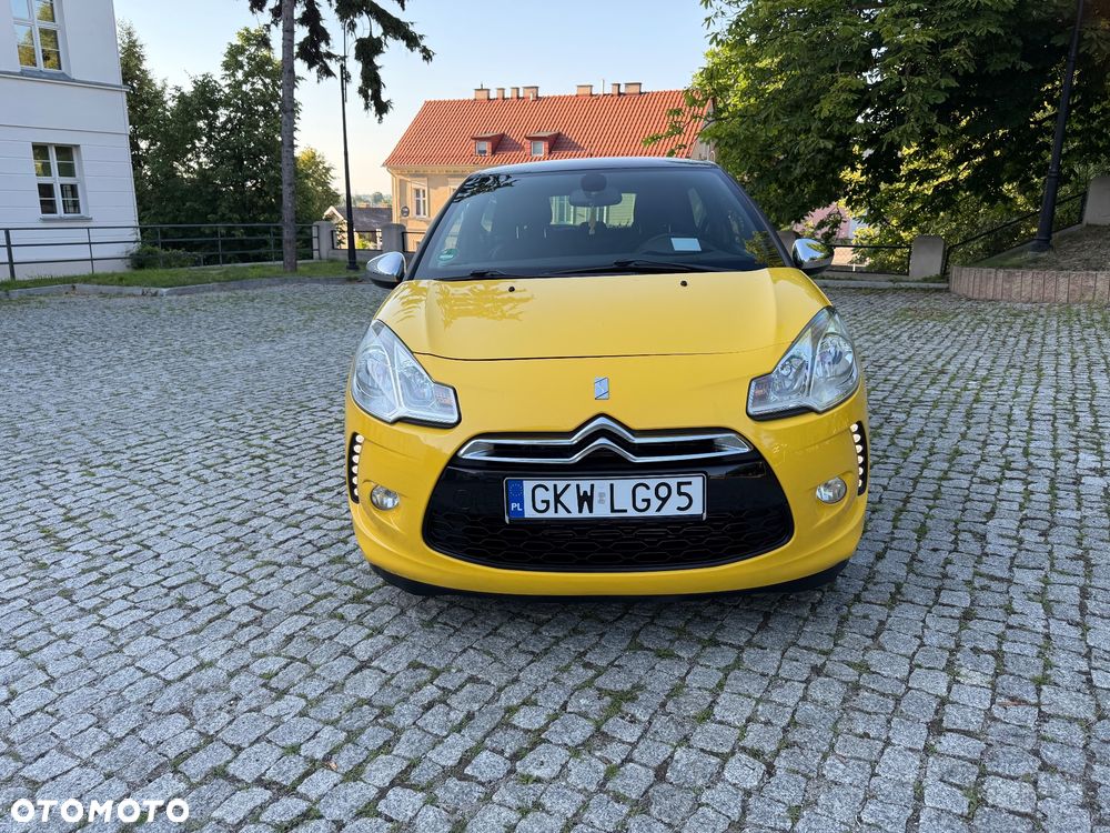 Citroën DS3 HDi 90 FAP SoChic - 2