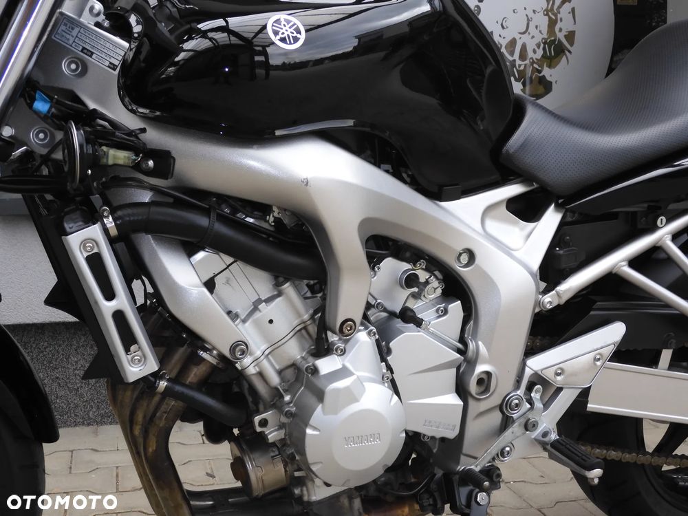 Yamaha FZ6 - 24