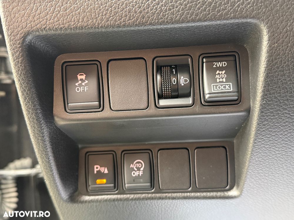 Nissan Qashqai 1.6 DCI ALL-MODE 4x4i N-Connecta - 18