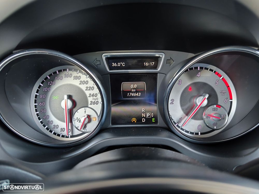 Mercedes-Benz CLA 200 - 16