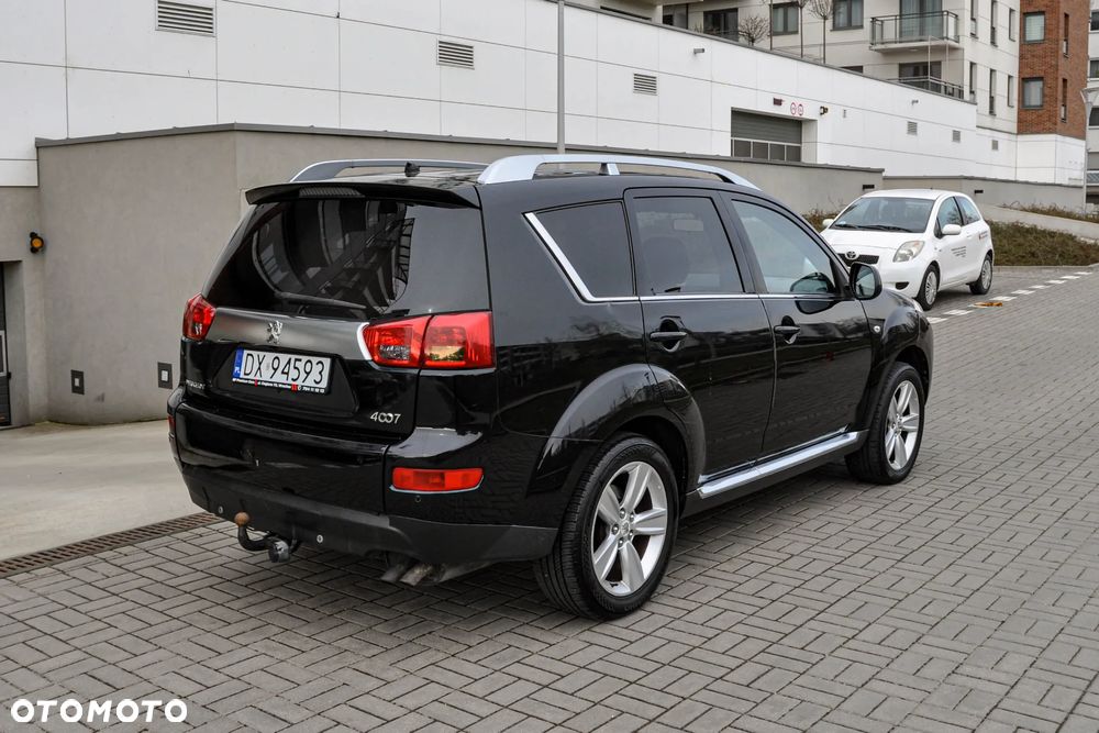 Peugeot 4007 - 4