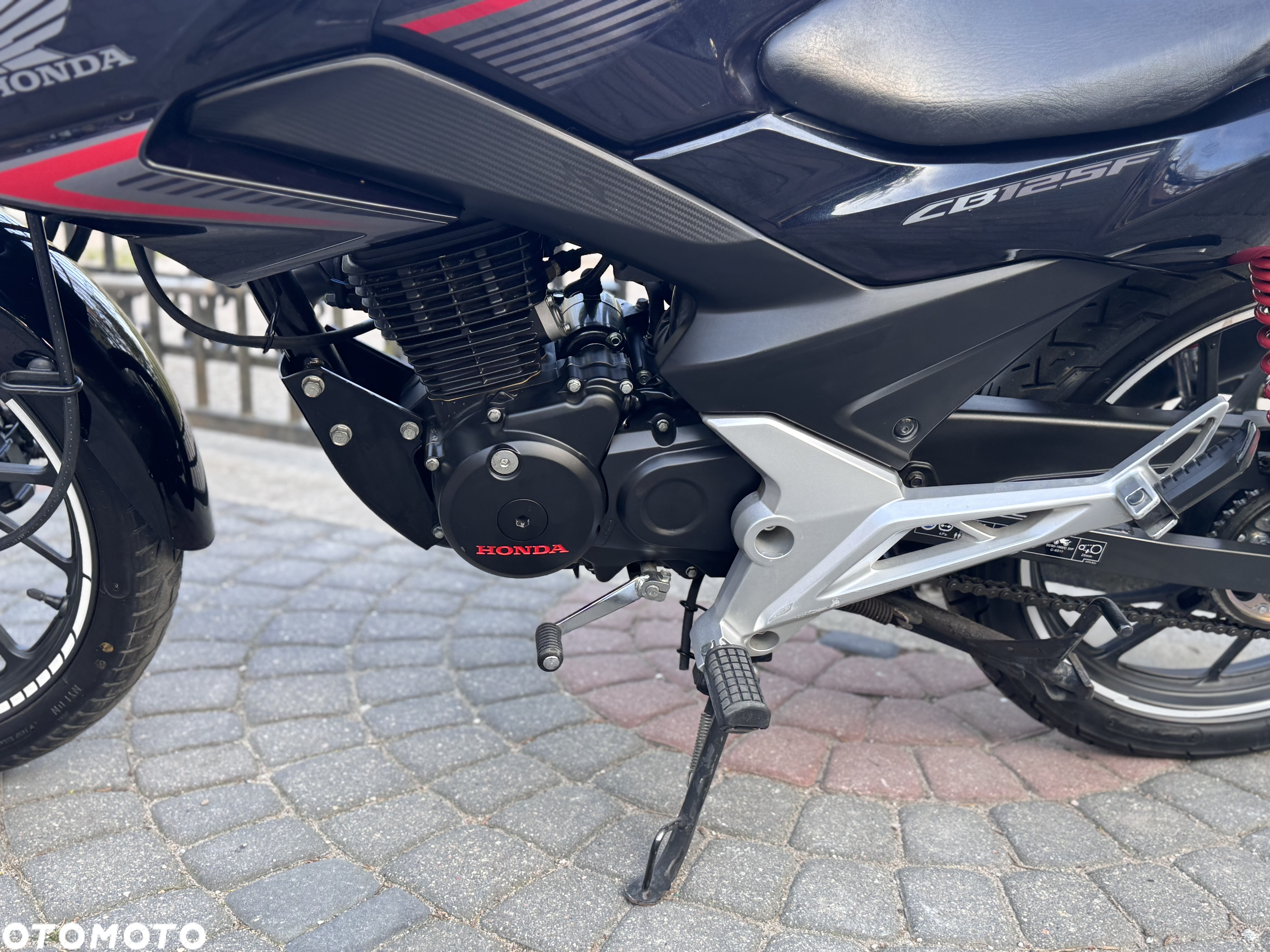 Honda CB - 16
